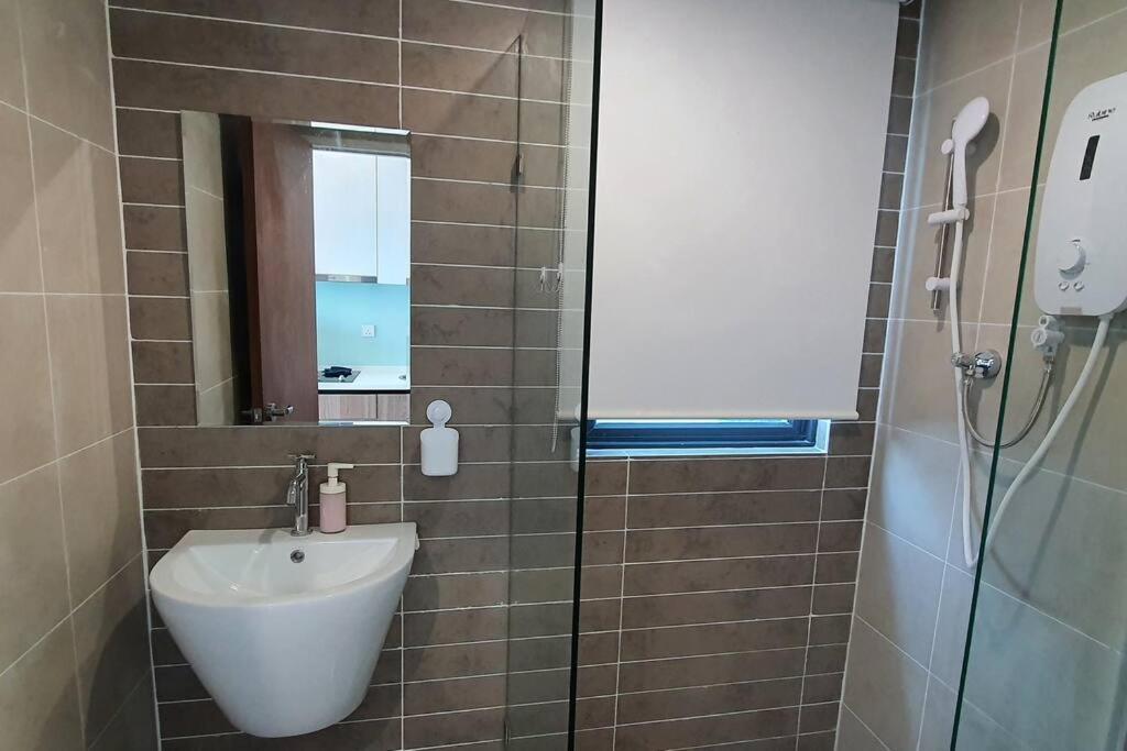 Kozi Square New Sgh Cozy Home Lv5B Kuching Dış mekan fotoğraf